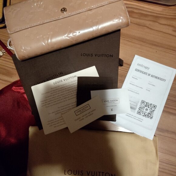 Louis Vuitton Embossed Monogram on Vernis Leather - Nude - Picture 11 of 11